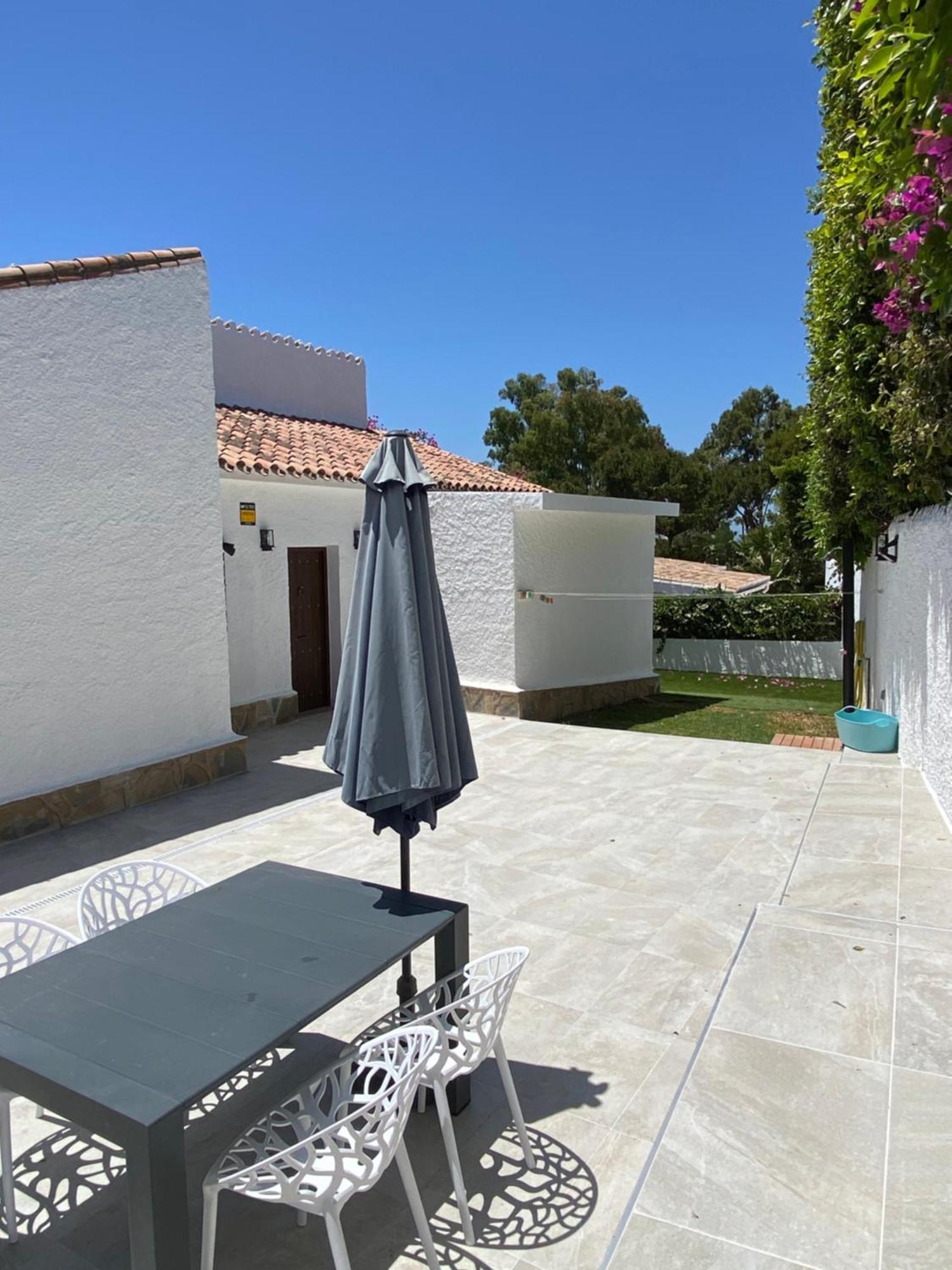 Independent Villa Beach House El Bosque La Cala De Mijas Exteriör bild