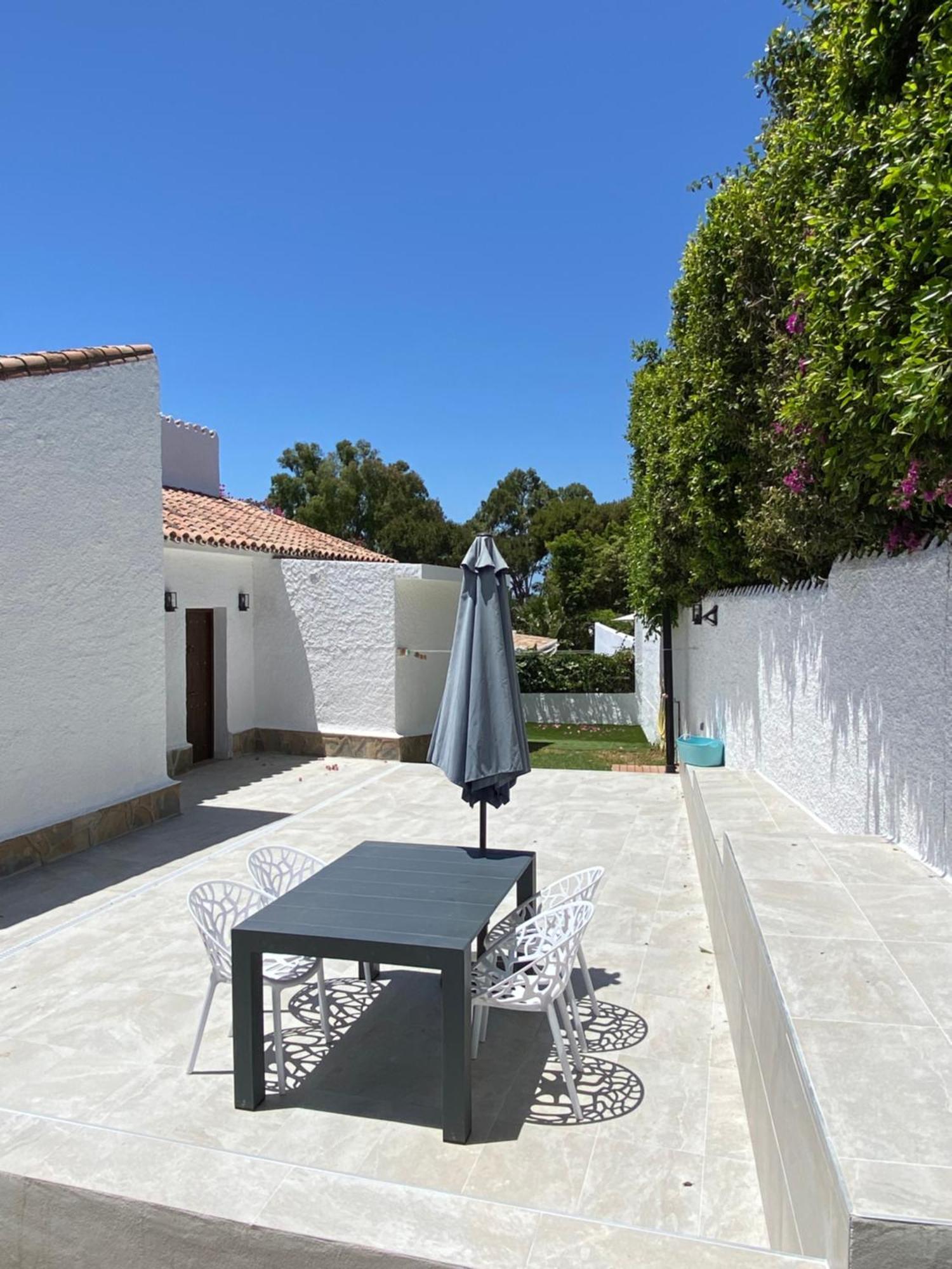 Independent Villa Beach House El Bosque La Cala De Mijas Exteriör bild