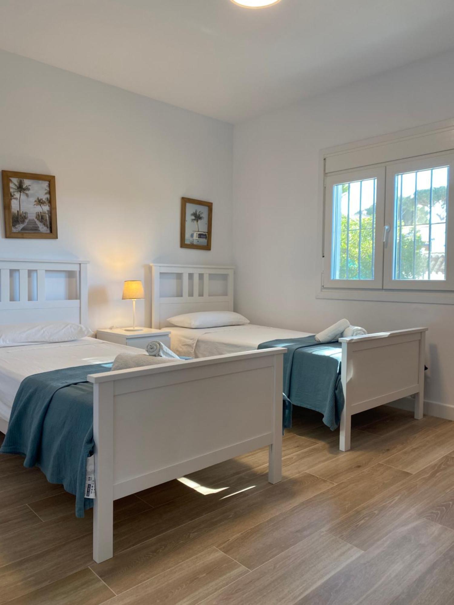 Independent Villa Beach House El Bosque La Cala De Mijas Exteriör bild