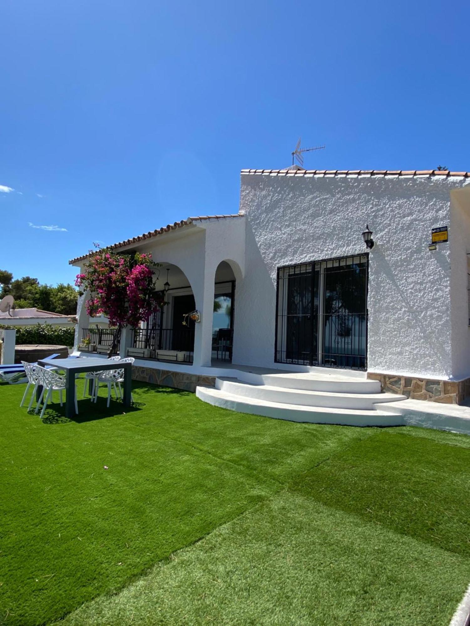 Independent Villa Beach House El Bosque La Cala De Mijas Exteriör bild