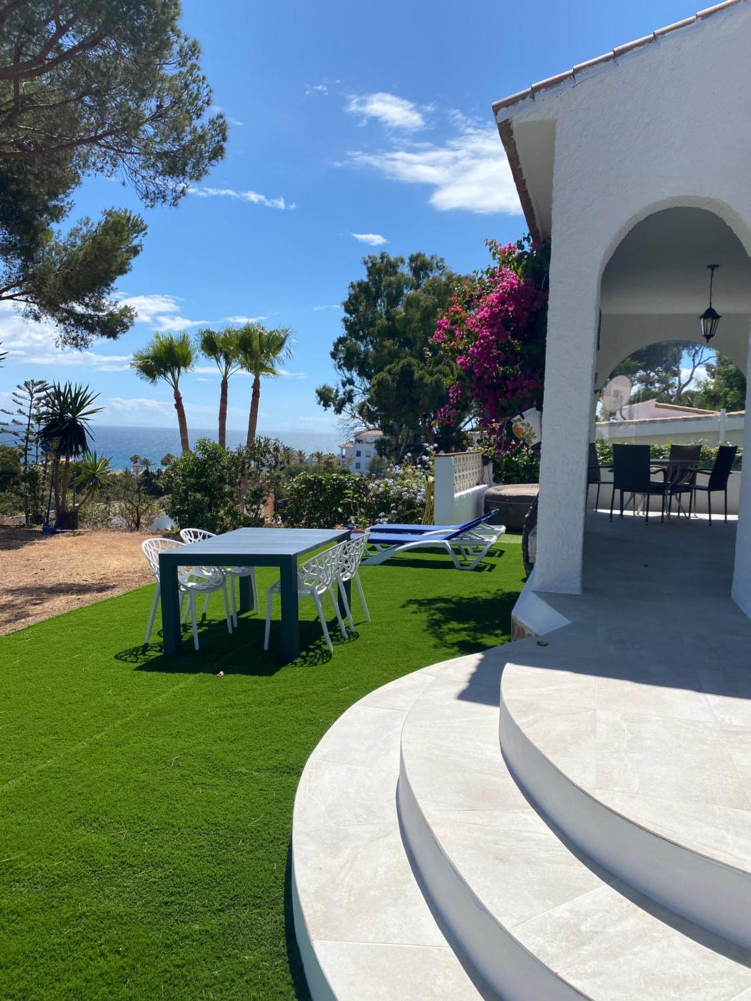 Independent Villa Beach House El Bosque La Cala De Mijas Exteriör bild