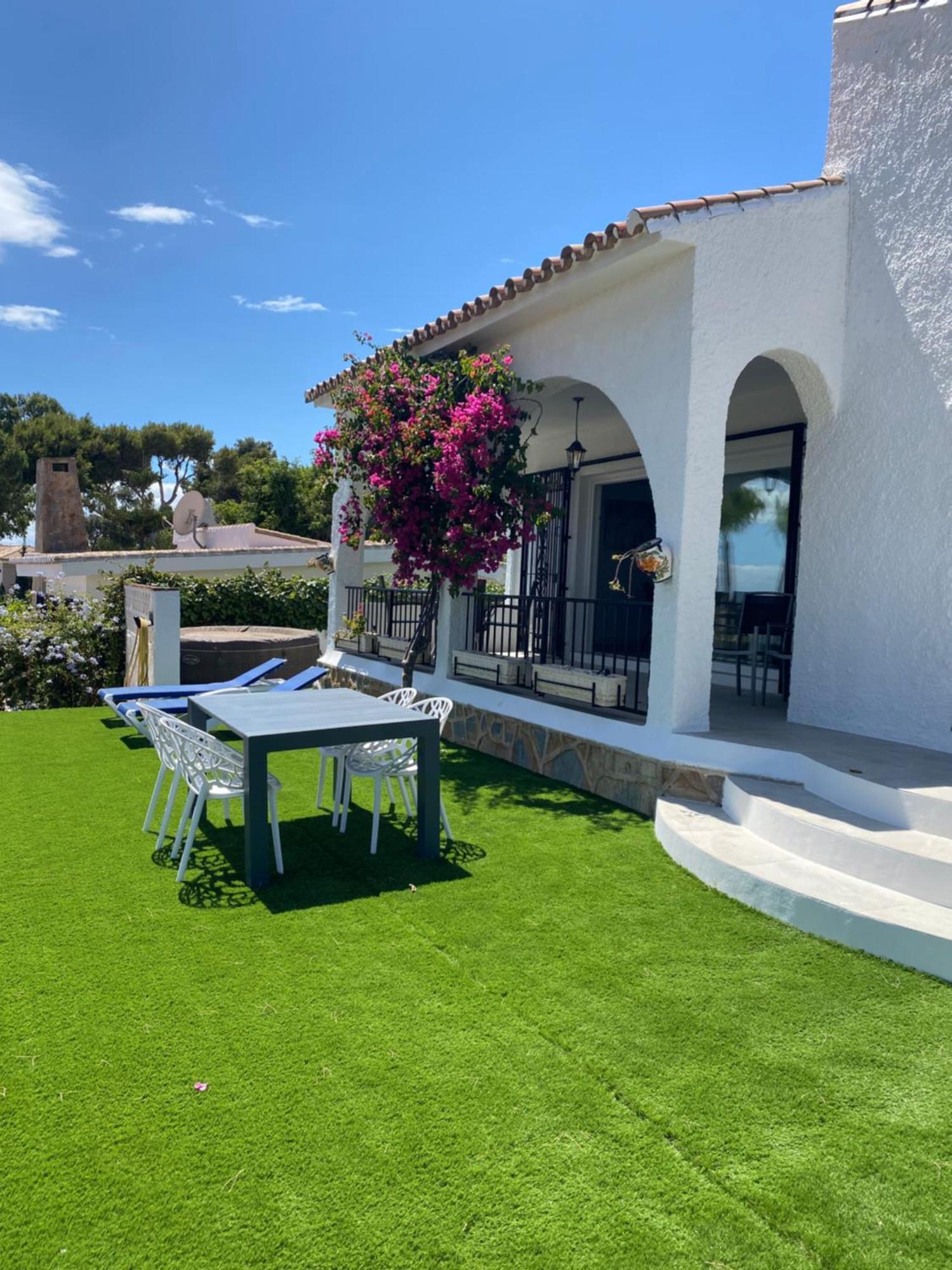 Independent Villa Beach House El Bosque La Cala De Mijas Exteriör bild