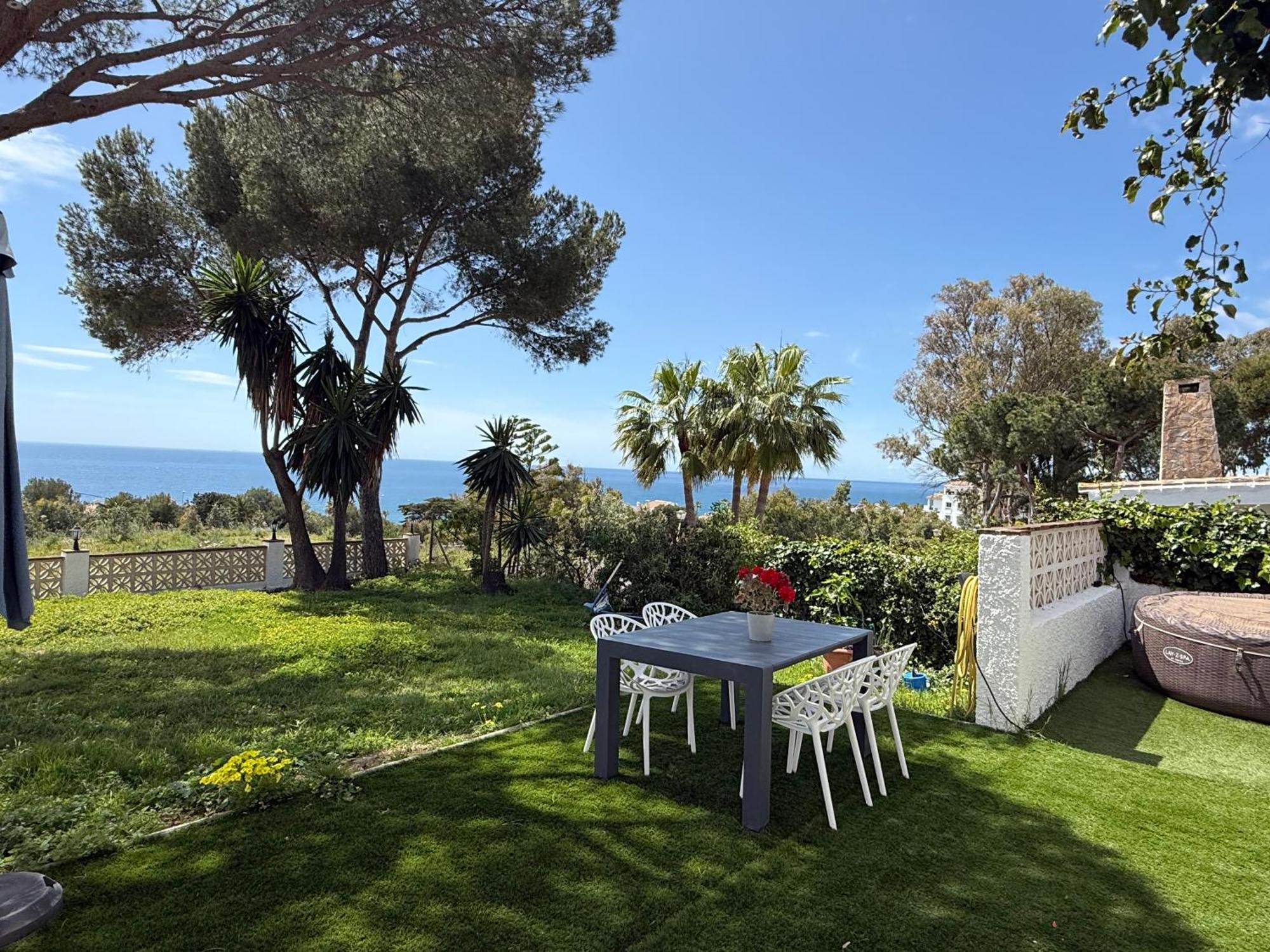 Independent Villa Beach House El Bosque La Cala De Mijas Exteriör bild